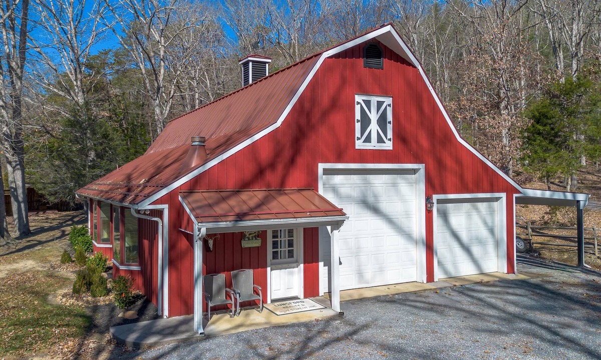 Millboro House | Riverfront country setting