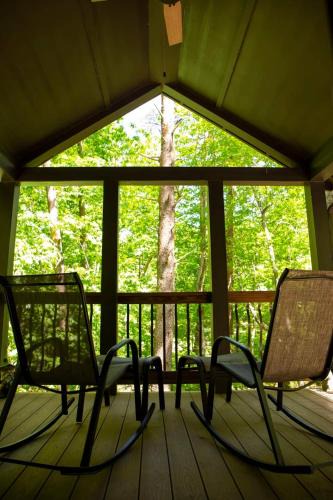 Mentone House | Riverfront Home - Kayak & Fishing - 6 mins Mentone