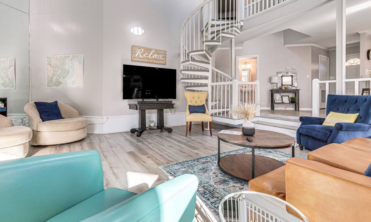 Savannah House | Riverfront Savannah Getaway w/Pool & Dock!