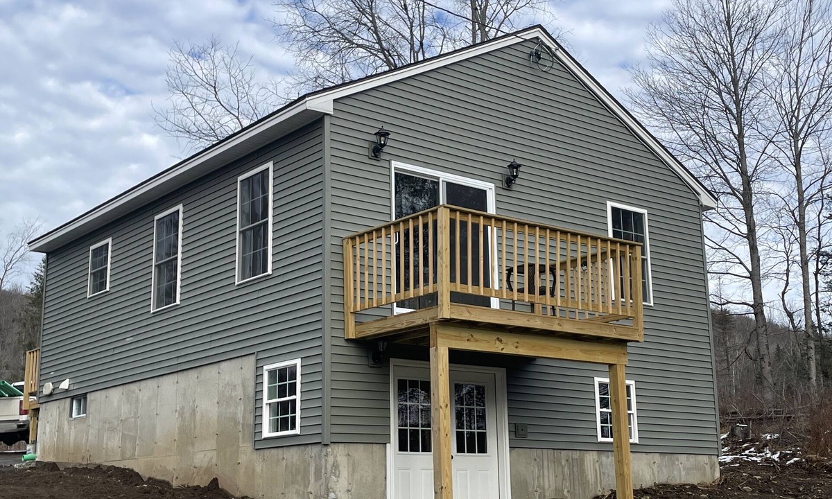Pittsburg House | Riverview home