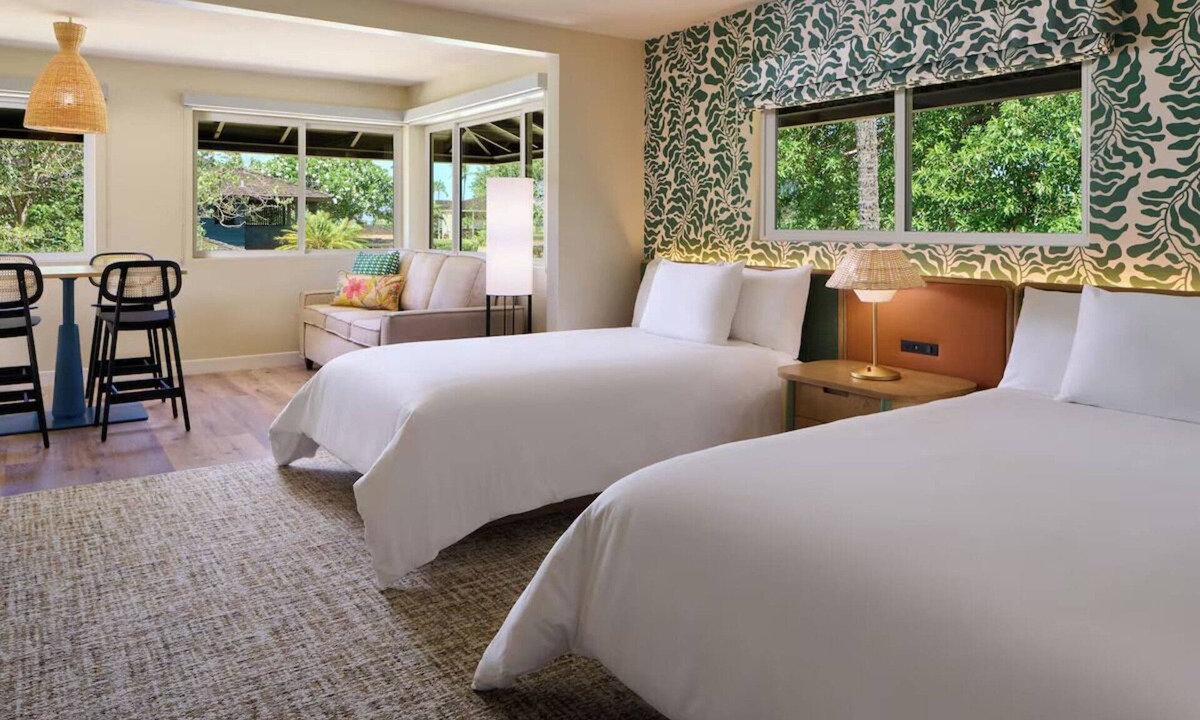 Kaanapali Hotel | Royal Bungalow Studio Suite at Royal Lahaina Resort, 2 Outdoor Pools