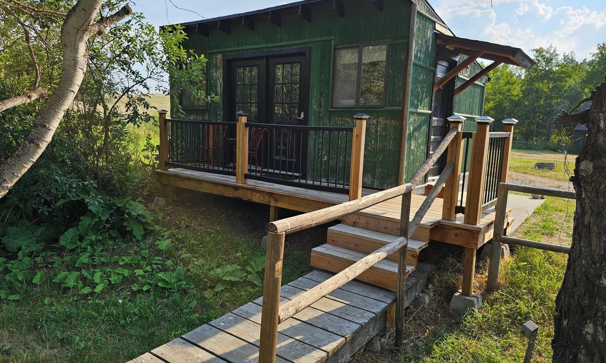 Absarokee Cabin | Rustic cabin just oitside Absarokee MT