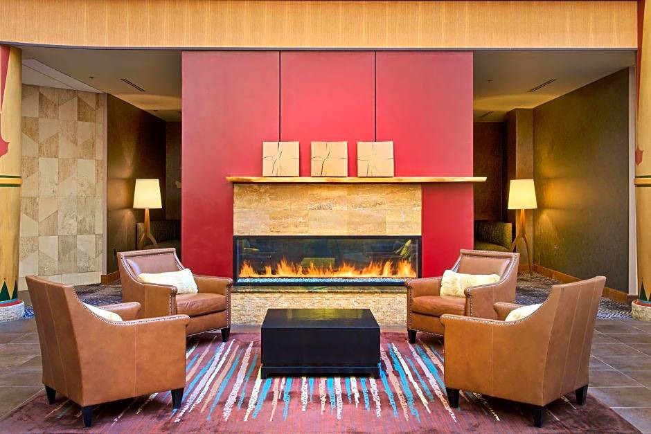 Downtown Anchorage Hotel | Sheraton Anchorage Hotel & Spa