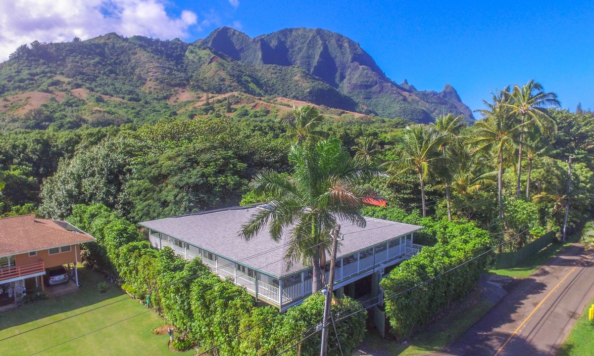 Wainiha House | Spacious, 5 bed/3 bath, mountain view home, across from beach path! TVNC-5137