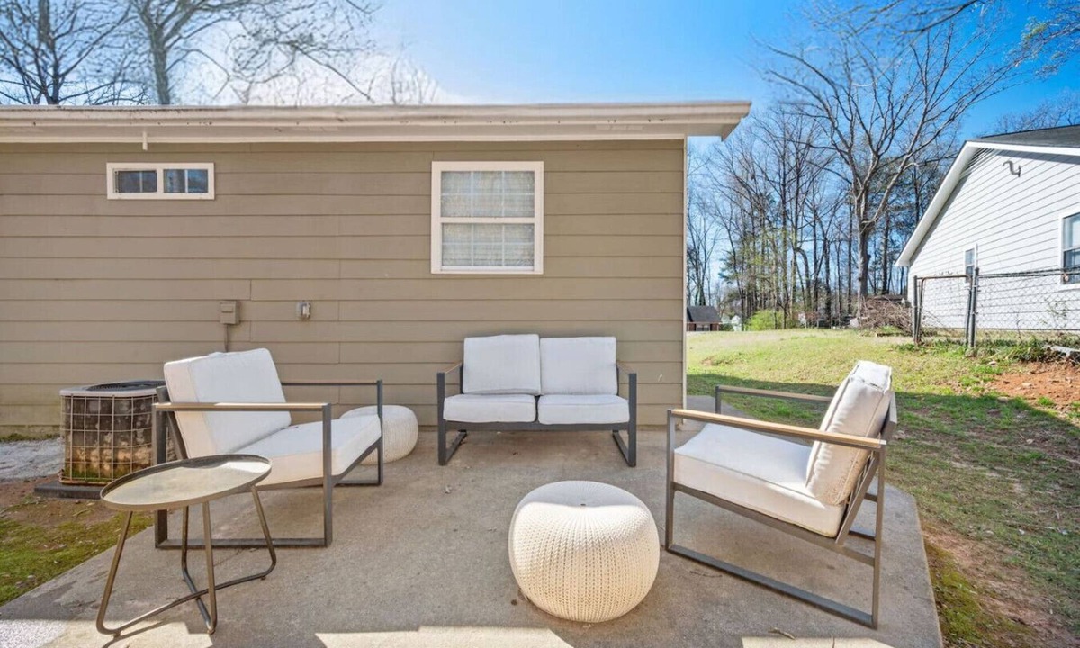 Marietta House | Spacious 6 Beds Retreat 5 min Marietta Sq *Sleep12