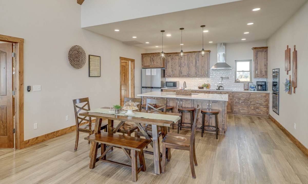 Harrison House | Spacious Harrison Vacation Rental w/Deck & Views!