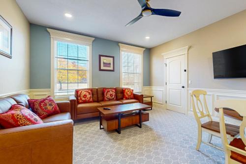 Holyoke House | Spacious Holyoke Home: Work, Play & Unwind!