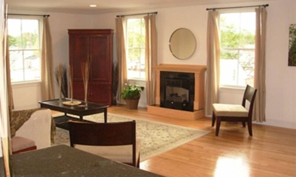 Marblehead Condo | Spacious Marblehead Townhouse - Roof Deck with Panoramic Views