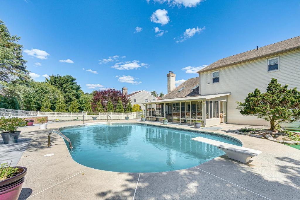 Sinking Spring House | Spacious Sinking Spring Home w/Outdoor Oasis!