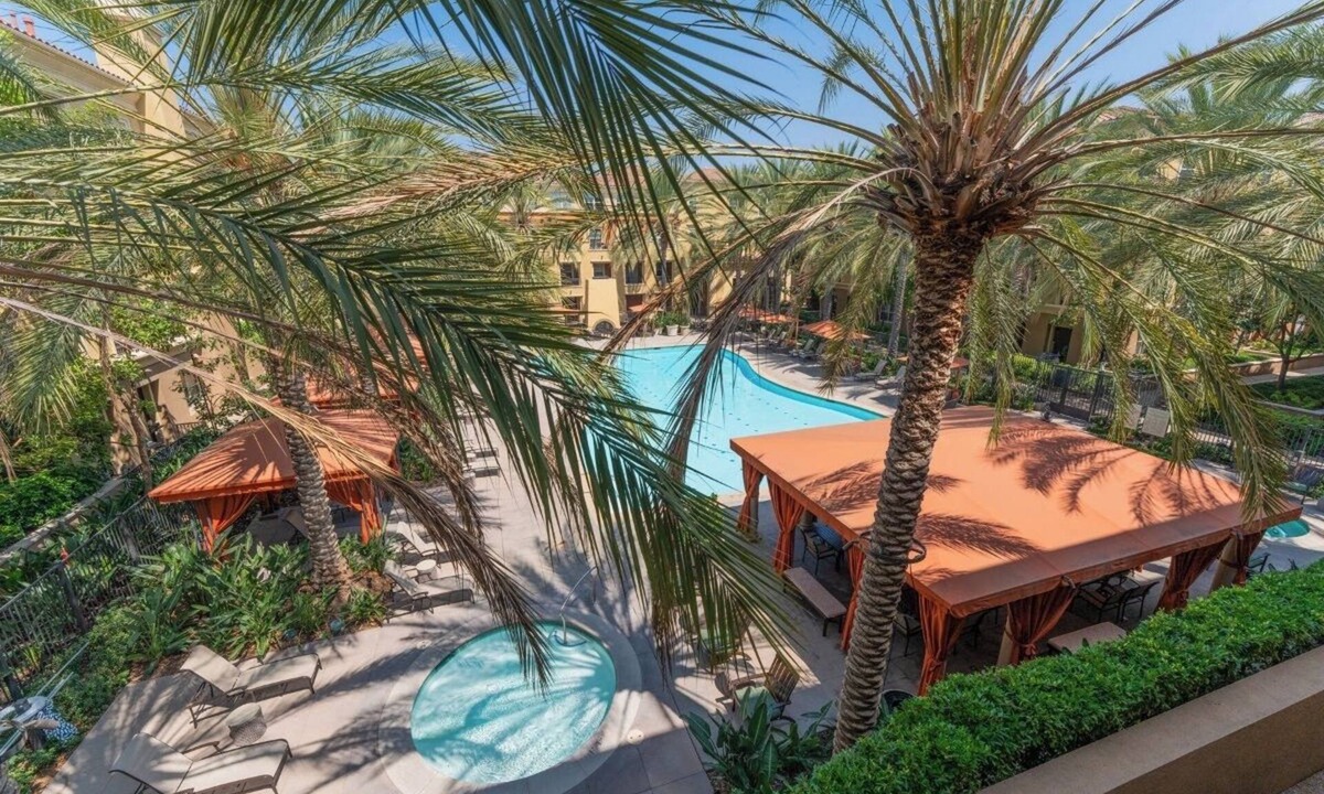 Lake Forest Apartment | Spacious Studio - 2 Beds - Walk to Irvine Spectrum