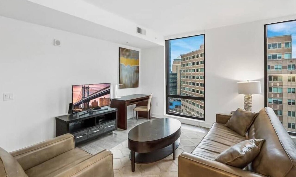 Reston Apartment | Spacious w/Full Kitchen & In-unit Washer/Dryer | Reston