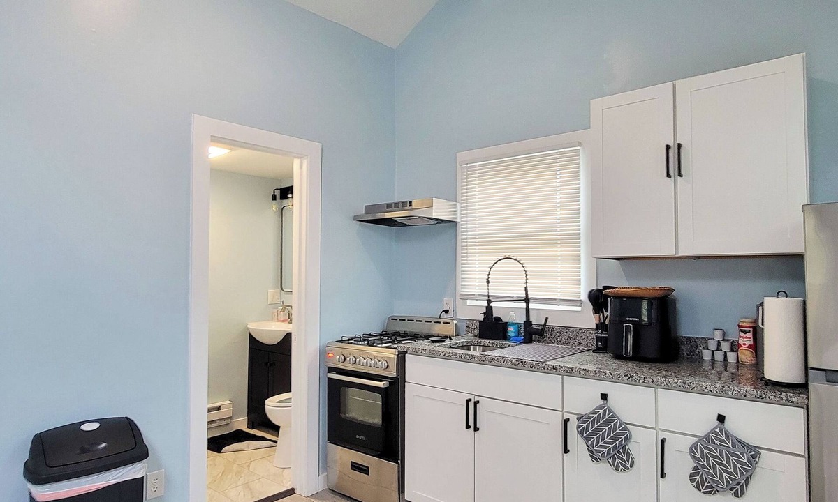 Boys Ranch Apartment | Split Level Beach Access 2 Queen Bed Apartment in Geneva U9