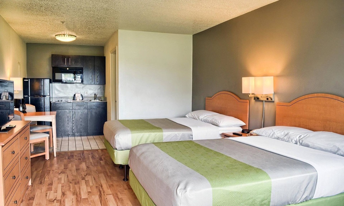 Kreole Hotel | Studio 6 Extended Stay - Pascagoula, MS