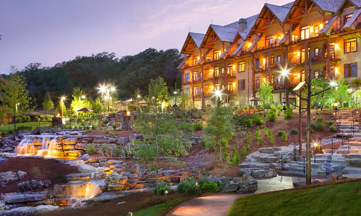 Big Cedars Apartment | Studio, Sleeps 4, at Wilderness Club, Big Cedar!