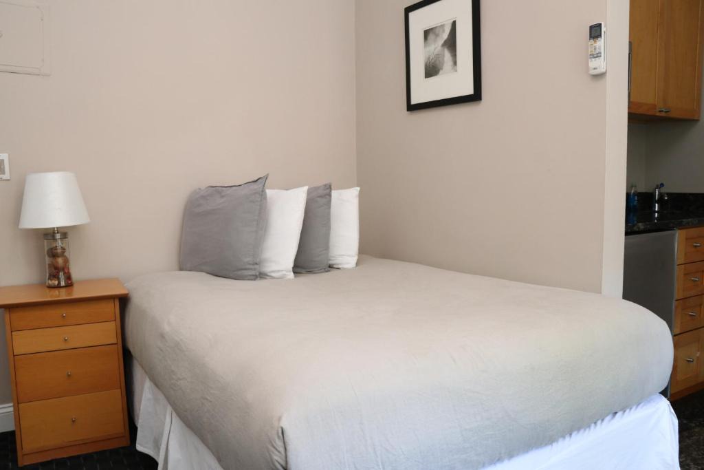 Columbus Apartment | Stylish Downtown Studio, #32
