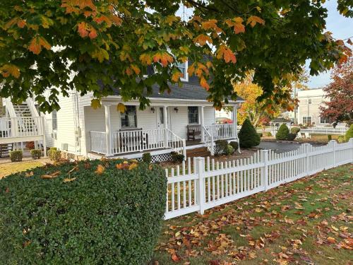 Mystic Hotel | Taber Inn