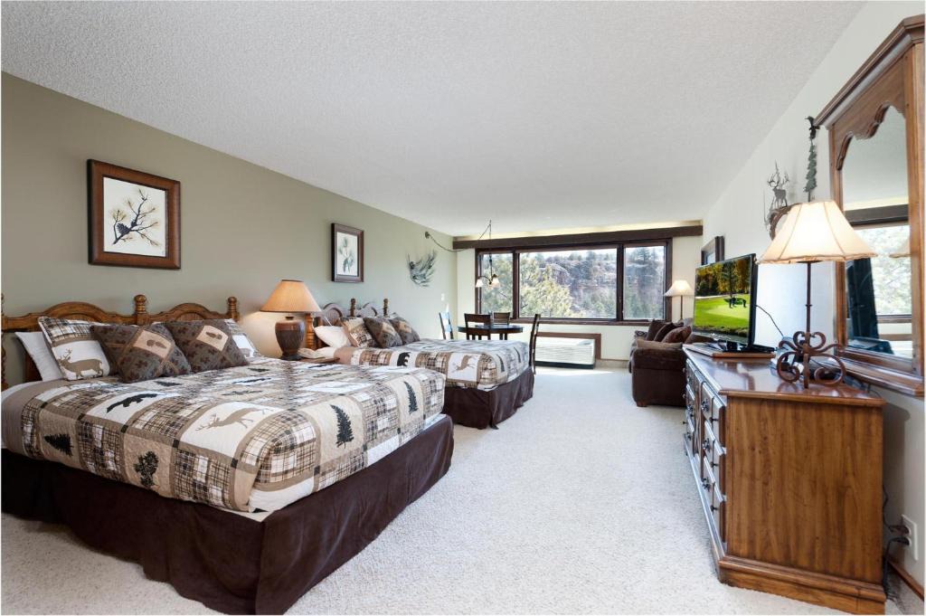 Purgatory House | Tamarron Lodge Studio 306