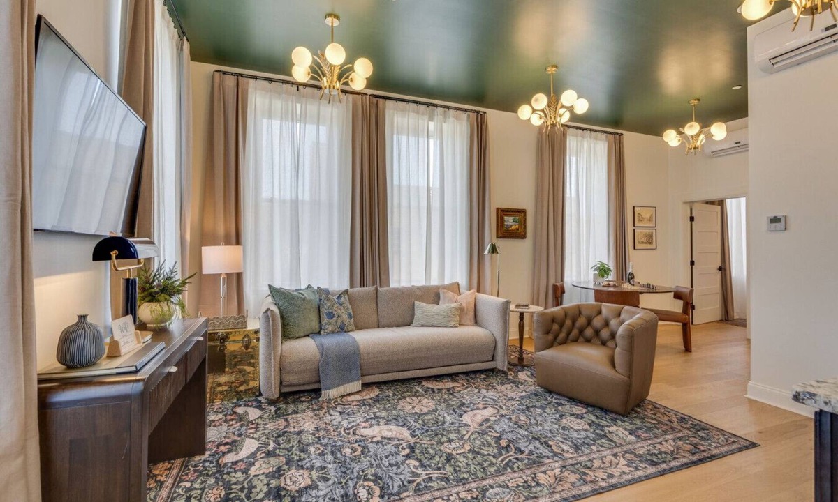 Elizabethton Apartment | The Downtown Post The Brady Suite