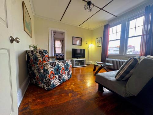 South Green Apartment | The Wadsworth Suite A2