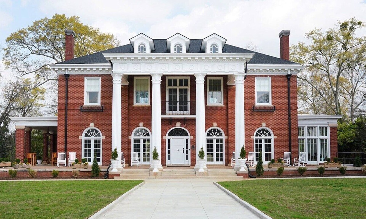 LaGrange Apartment | Truitt Vanderbilt Mansion-4 luxury suites
