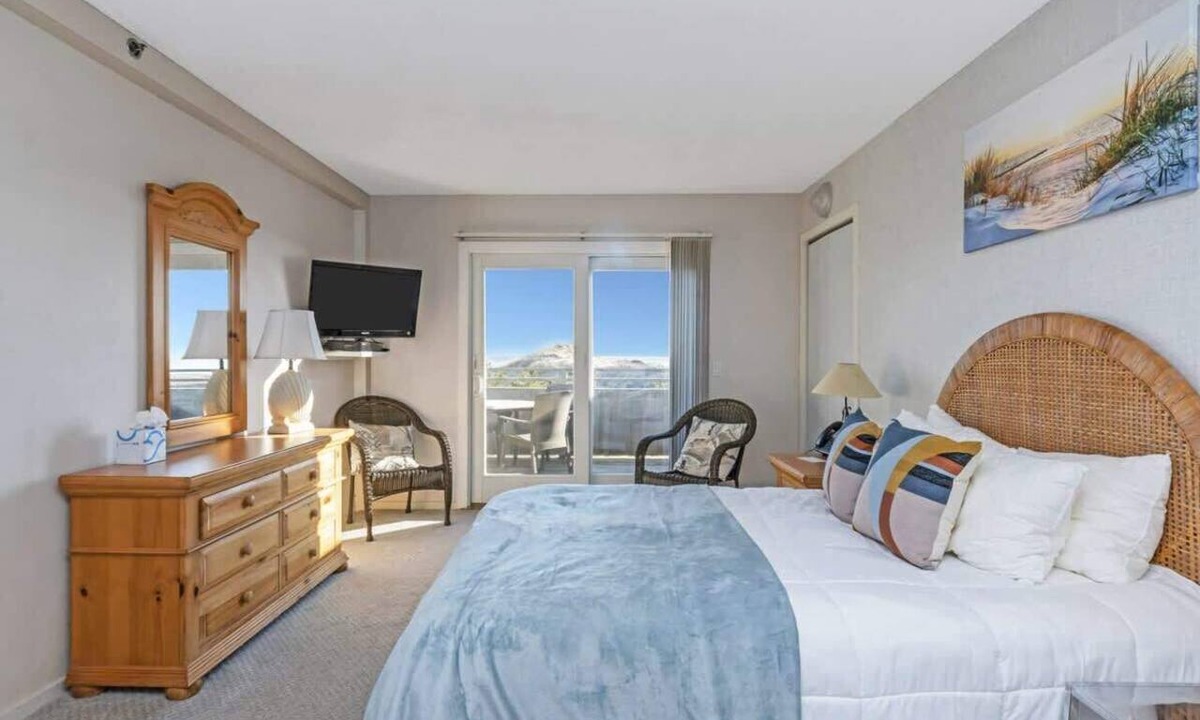 Napeague Apartment | Unit 821: Studio | 2nd Floor-Ocean View | Osprey