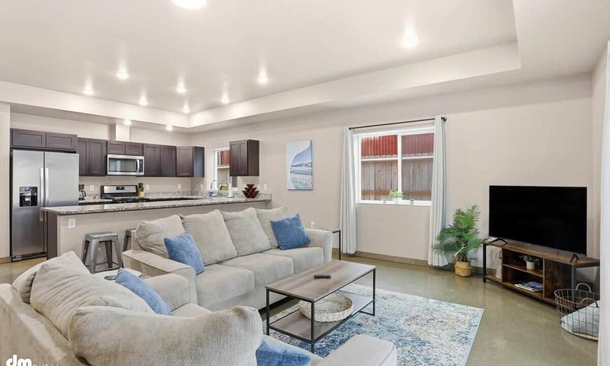 Gateway House | Upper Mesa Villa #8, Glacier Suites - Upper Mesa Villa #8