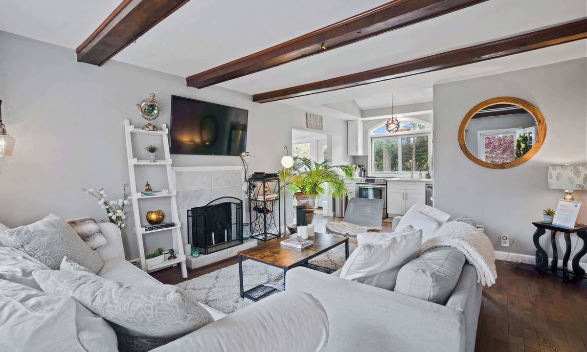 Wading River House | Wading River 3BR Cottage | 5 Min to Beach, Pet-Friendly, Fire Pit