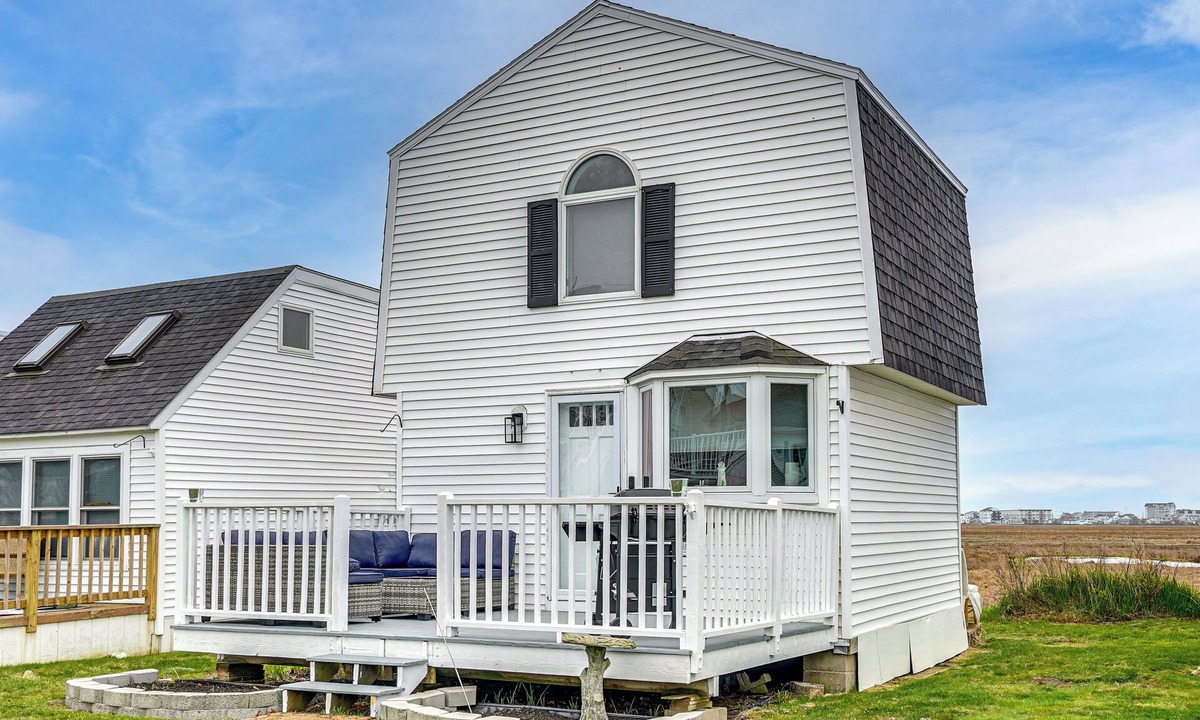 Hampton Condo | Walk to North Beach! Marsh-View Condo in Hampton