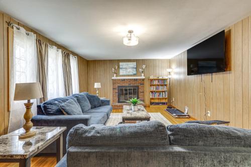Attleboro House | Walk to Shops & Eats! Attleboro Basecamp