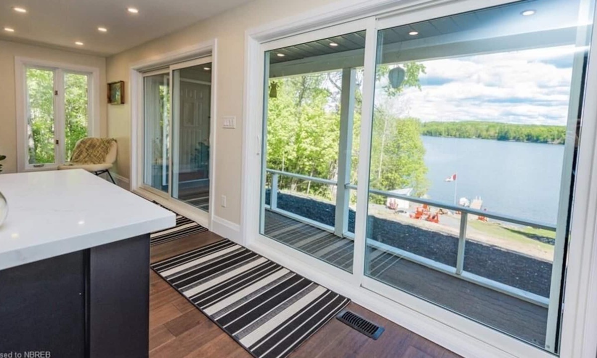 Nosbonsing Cottage | Waterfront, open concept cottage
