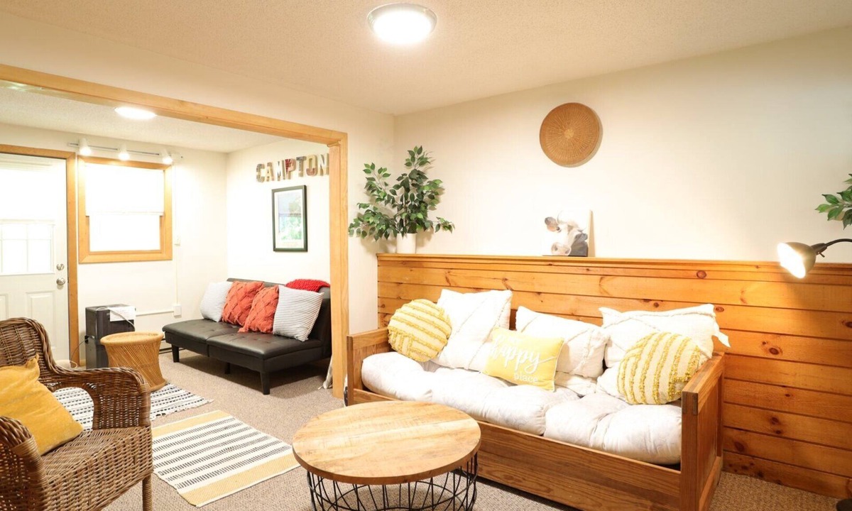 Thornton House | Waterville Estates Charming Pet Friendly Private Vacation Home
