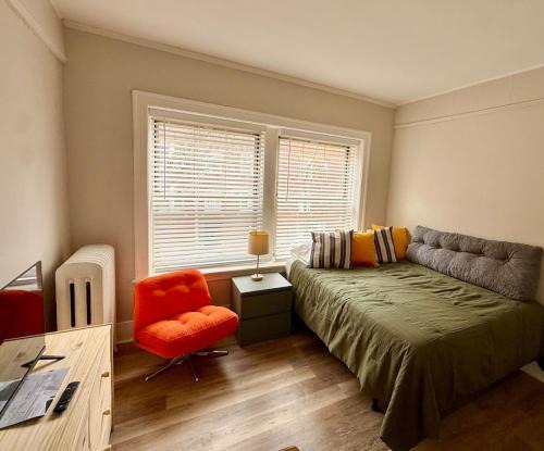 Edgewater Beach Apartment | Well Located Studio on the Red Line