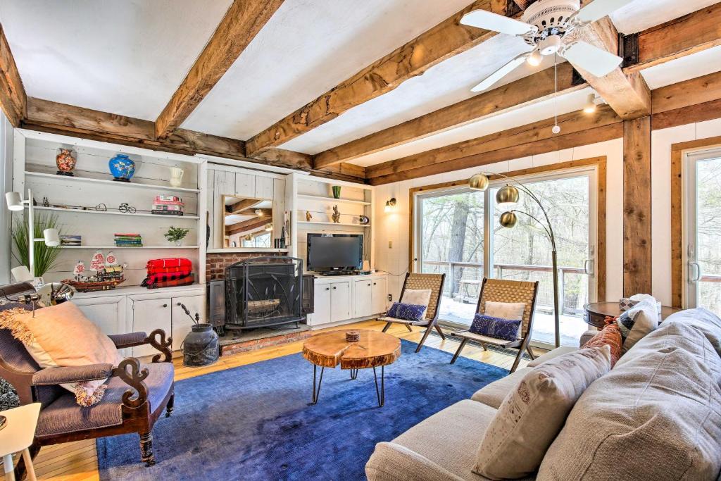 West Cornwall House | West Cornwall Cabin ~ 4 Mi to Covered Bridge!