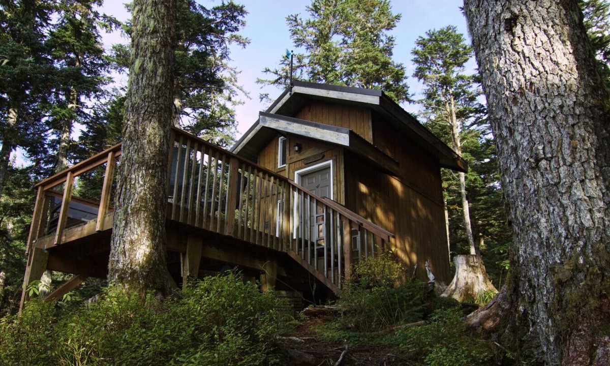 Seward Cabin | Wolf Ridge Cabin at Granite Point
