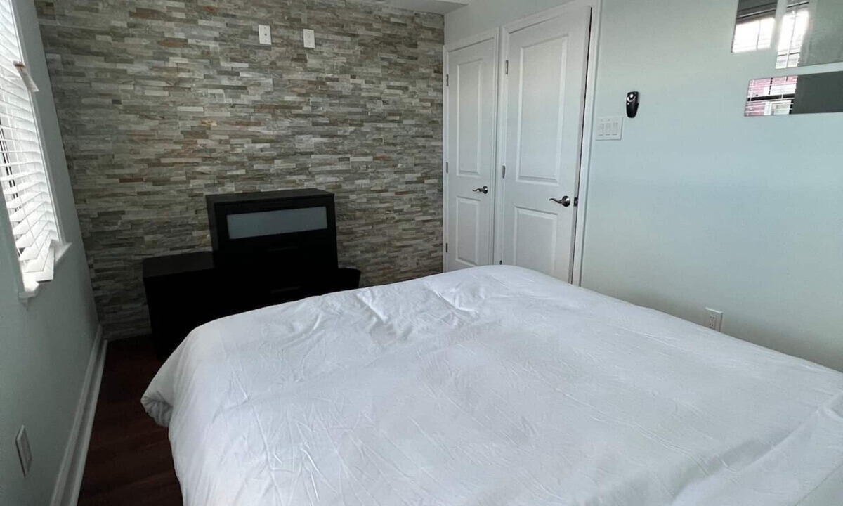 Point Breeze House | Work Hard Play hard! South Philly Home