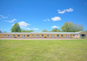 (6) Private Double Suite at Green Acres Summerside