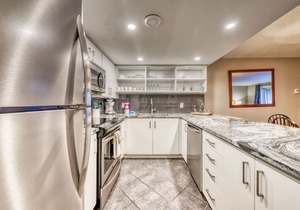 Mountain-side condo Cachet Crossing next to Slopes