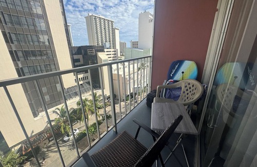 Waikiki Condo | 🌺 12 GUESTS 3 X ❤️AWESOME STUDIOS❤️ FREE PARKING 🏝️ 5MIN TO OCEAN 🏊‍♀️