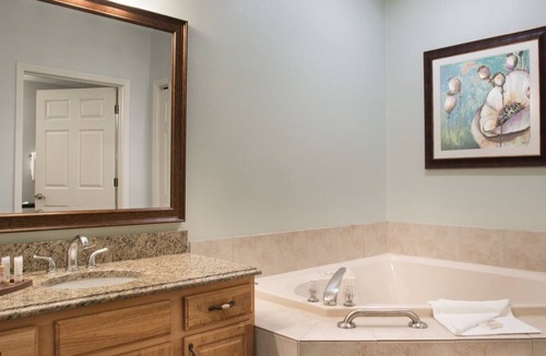 Table Rock Resort | 1Bed/1Bath Deluxe Condo in Branson! Close to so Many Attractions!