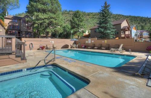Durango House | 2 2 Ferringway 26