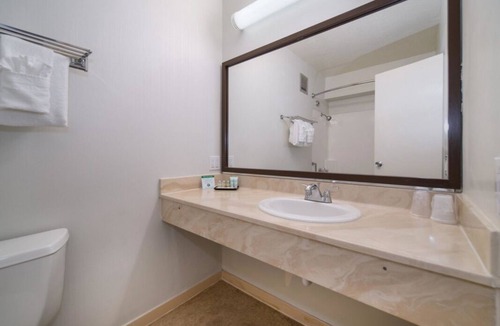 Kahului House | 2 Accommodations Perfect for Families! Enjoy a Pool Near Kanaha Beach Park!