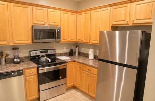 Kreole Apartment | 2 Apartments · Top Floor · 6BR 4BA · Sleeps 12