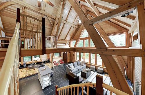 Franklin House | 2 beautifully designed, off-the-grid homes with amazing lakefront views & access