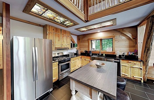 Franklin House | 2 beautifully designed, off-the-grid homes with amazing lakefront views & access