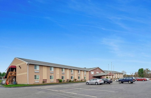 Foxboro Hotel | 2 Comfortable Units, Minutes From Patriot Place, with FREE Parking & Breakfast!