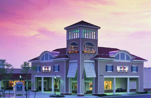 Foxboro Hotel | 2 Units Close to Gillette Stadium, FREE Breakfast, Also Offers FREE Parking!