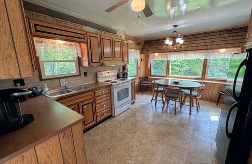 Twin Mountain Apartment | 26cm - Private Camp in Bretton Woods, Wifi, AC, Private Yard With Great Views