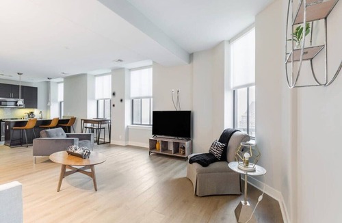Downtown Baltimore Apartment | 2B/2BA Inner Harbor · Downtown Baltimore