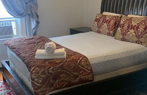 Pawtucket Apartment | 2BR-Free Parking, 5Min to Providence, 5Min to MA-I-95