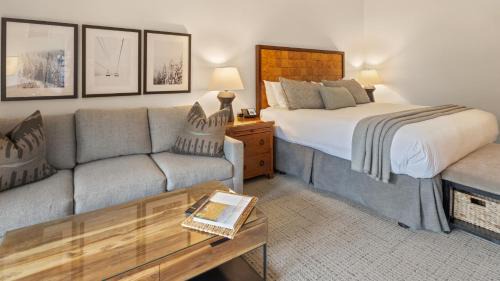 Stowe Area Resort | 343 Studio Spruce Peak Lodge at Stowe Mt Resort Sleeps 4